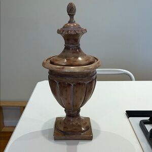 Southern Living at Home Jackson Square Lidded Urn